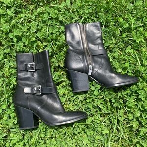 NWOT Michael Kors Black Leather mid ankle boots